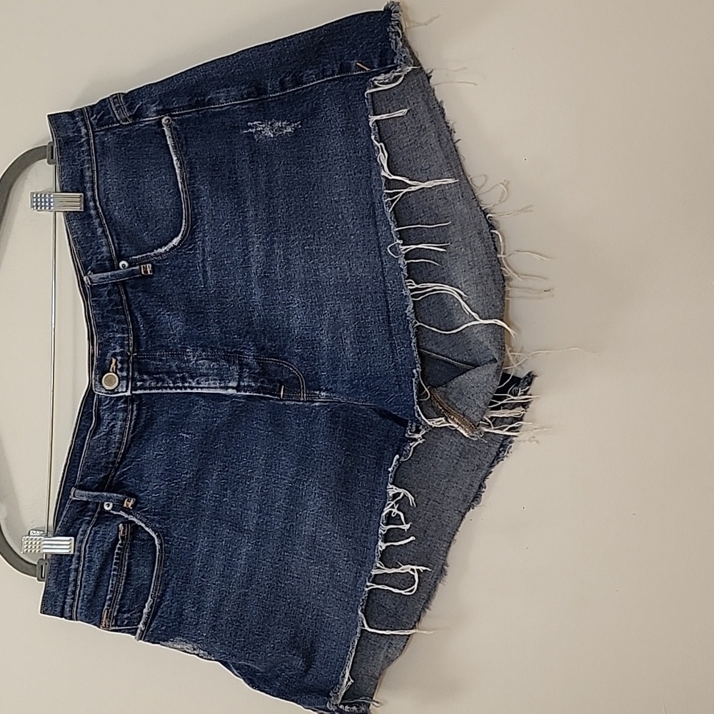 Good American '90s Cutoff Distressed Denim Shorts Blue Size 16 - Picture 4 of 16
